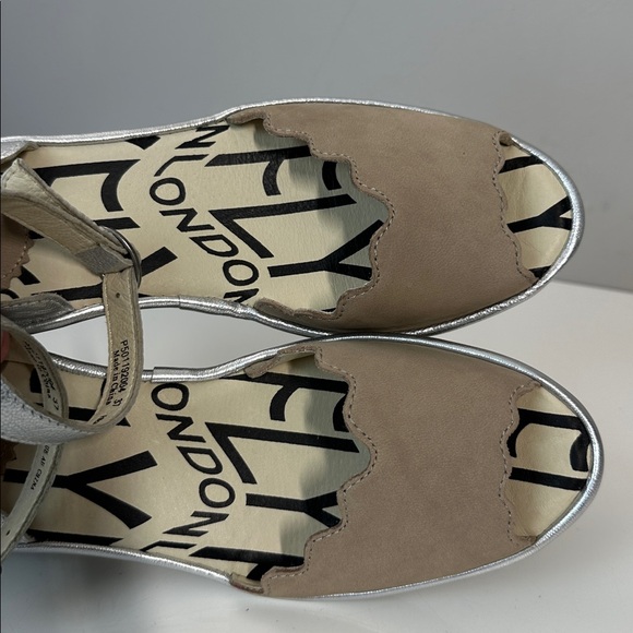Fly London at and Silver Metallic Pine Leather Sandals Size 37(6.5-7) - Picture 14 of 15
